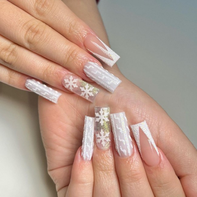 30 White Christmas Nails That Are So Trendy — Snowflake and Sweater Nails