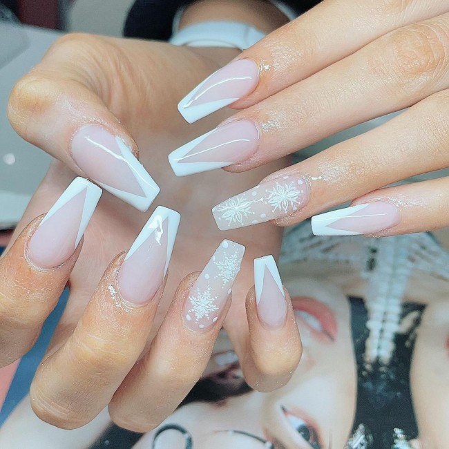 30 White Christmas Nails That Are So Trendy — Neutral White French Tip with Snowflake Nails