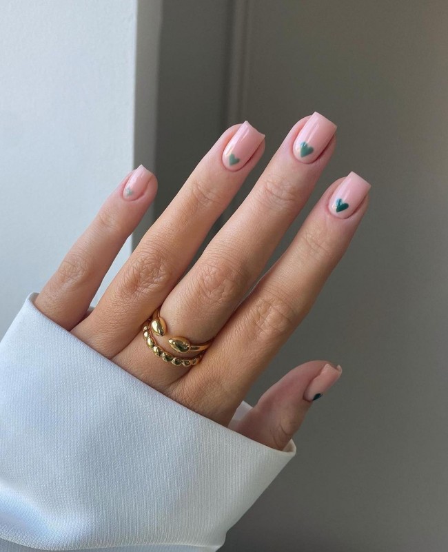 72 Cutest Valentine’s Day Manicure Ideas — Simple Valentine’s Day Nail Art with Green Hearts