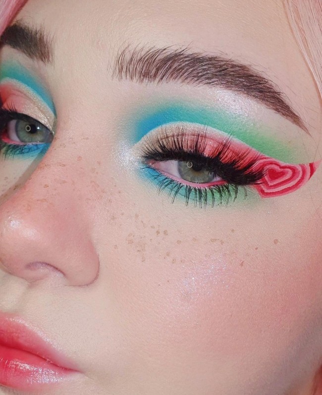 Makeup Looks to Recreate – Vibrant valentine makeup idea