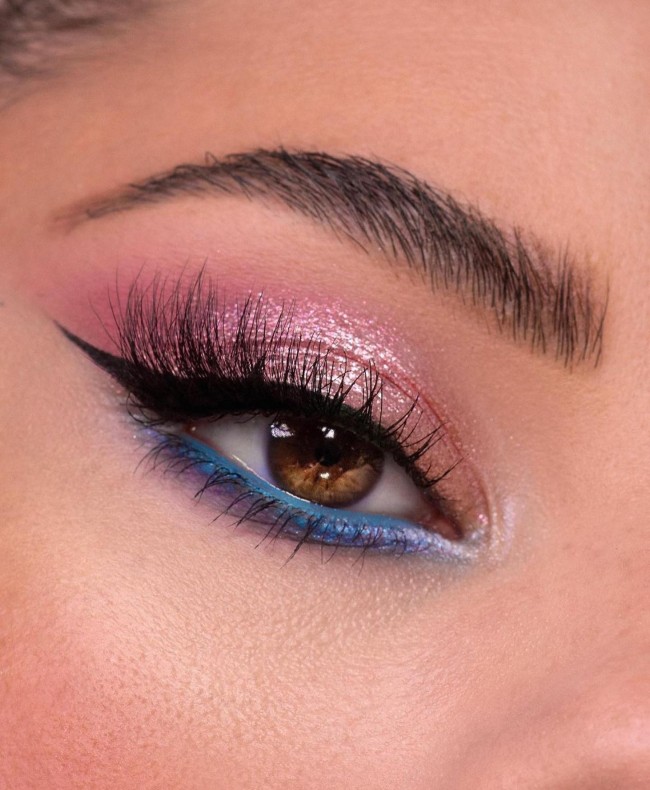 Makeup Looks to Recreate – Glitter pink and blue eyeshadow