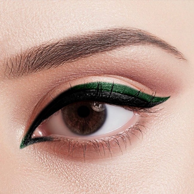 Makeup Looks to Recreate – Green Graphic Liner