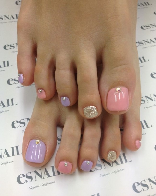 100 Pedicure Colors & Design Ideas — 25