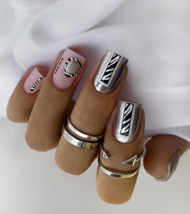 70 Spring Nail Designs 2022 That You Should Try — Chrome and Pink Short Nails