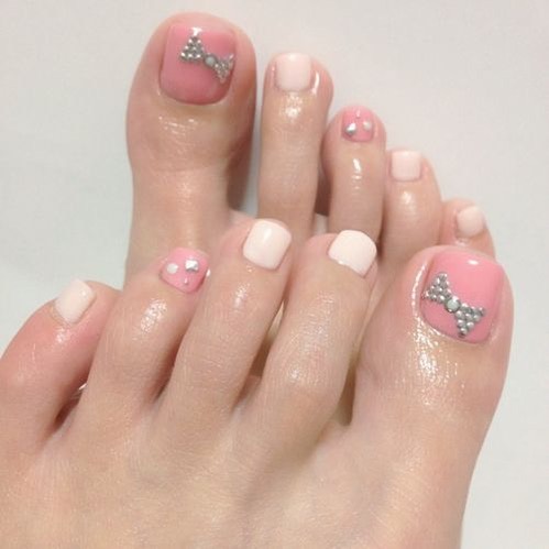 100 Pedicure Colors & Design Ideas — 22