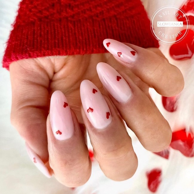 70+ Best Nail Art Ideas for Valentine’s Day Nails — Nude Pink Nails with Red Hearts