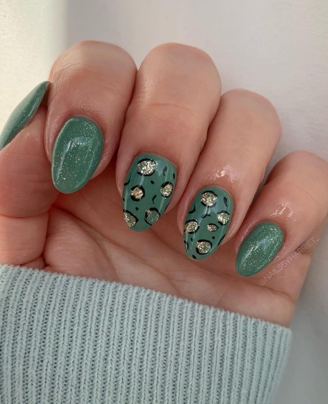 50+ Green Nail Designs To Try This Year — 33