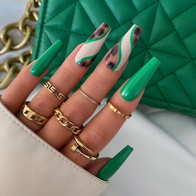 50+ Green Nail Designs To Try This Year — 46