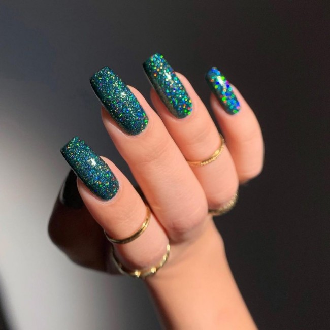 50+ Green Nail Designs To Try This Year — 21