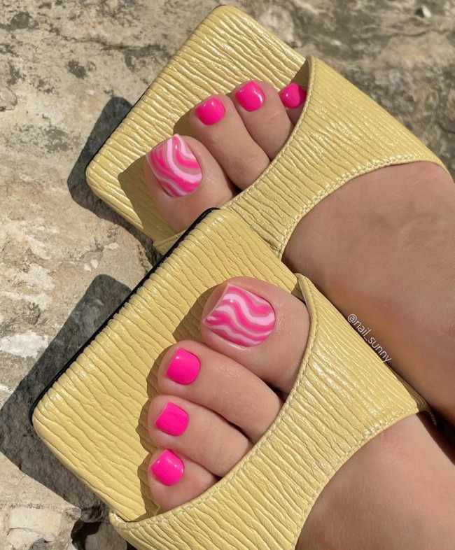 32 Cute Pedicure For Summer  — Pink Swirl Pedicure