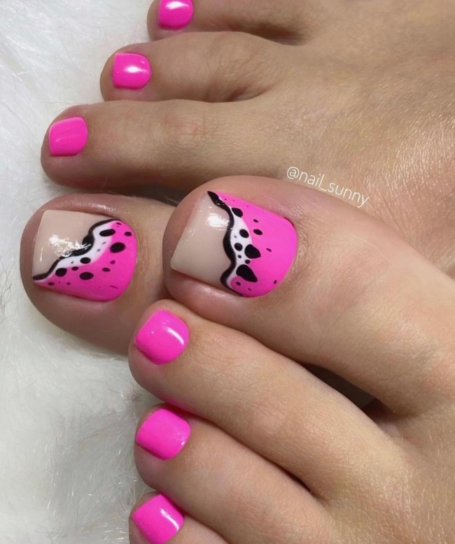 32 Cute Pedicure For Summer — Deep Pink Abstract Pedicure