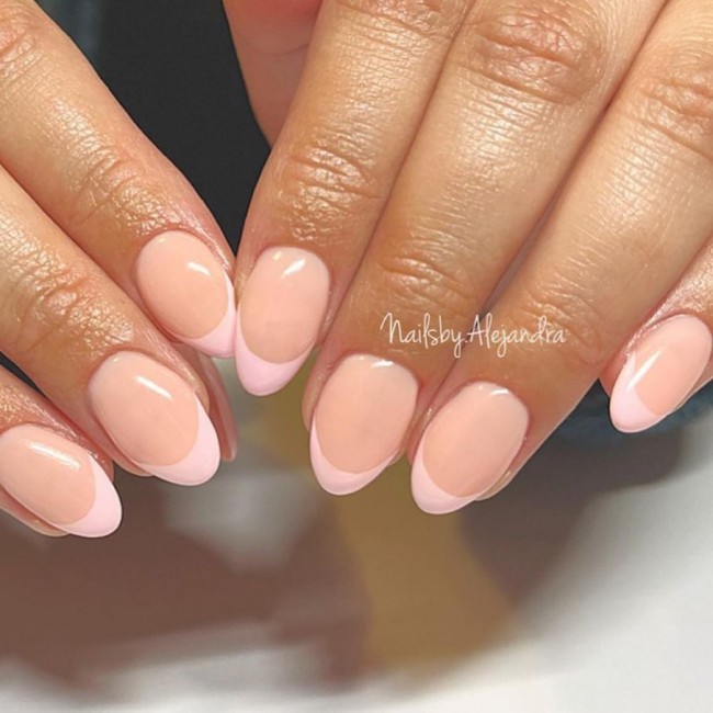 65 Stylish Ways To Wear Nude Nails —  Nude Short Nails with Light Pink French Tips