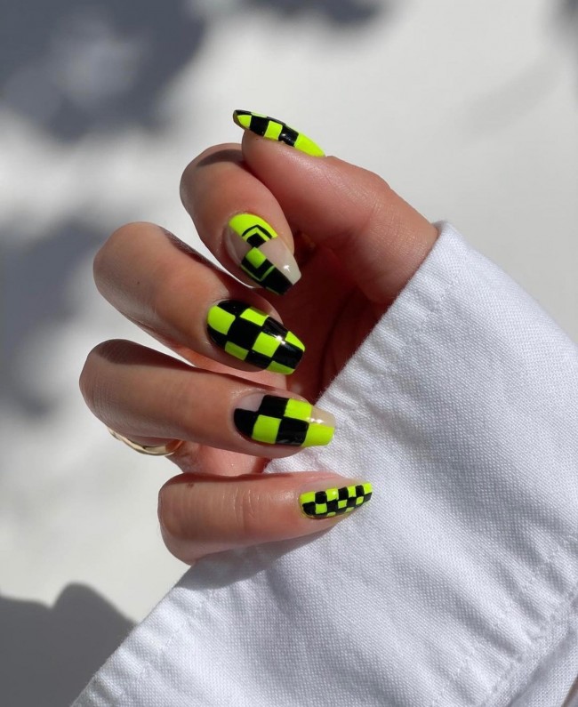 checkered nail tips, checkered nails, summer nails, checkered nails 2022, checkered nail designs, checkered nails coffin, checkered nails pink, brown checkered nails, colorful checkered nails, checkered print nails, checker board print nail art ideas, checkerboard nails