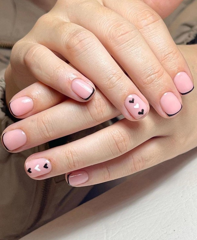 72 Cutest Valentine’s Day Manicure Ideas — Black Heart Nails