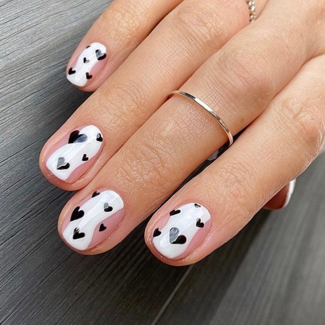 72 Cutest Valentine’s Day Manicure Ideas — White Nail Art with Black Hearts