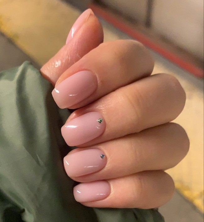 65 Stylish Ways To Wear Nude Nails — 44