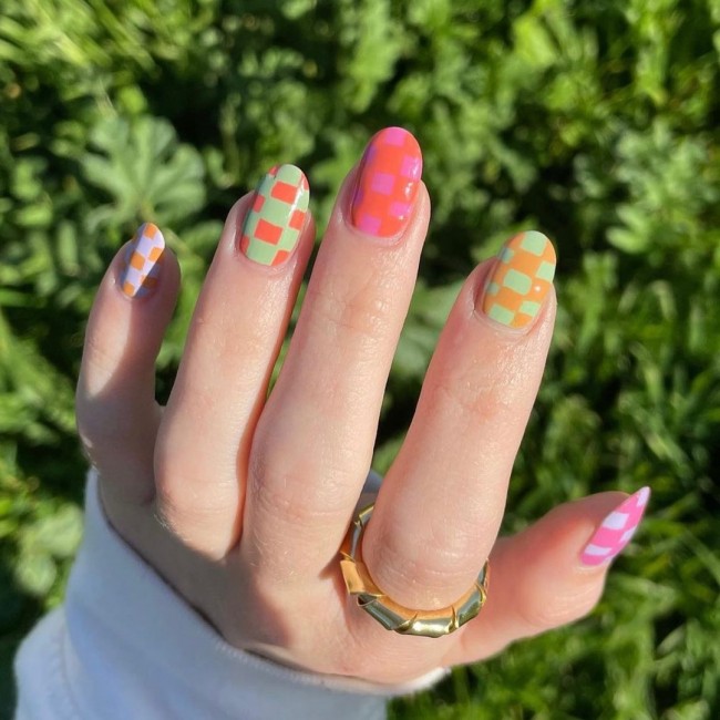 checkered nail tips, checkered nails, summer nails, checkered nails 2022, checkered nail designs, checkered nails coffin, checkered nails pink, brown checkered nails, colorful checkered nails, checkered print nails, checker board print nail art ideas, checkerboard nails