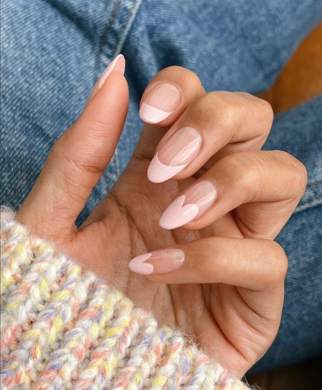 valentine's day nails, valentine's day nails 2022, cute nails 2022, trendy nails 2022, valentine nail art, acrylic nails with hearts, heart nails 2022, french heart tip nails, pink nail designs 2021, valentine nails 2022, pink heart nails, simple heart nail designs, love heart nails