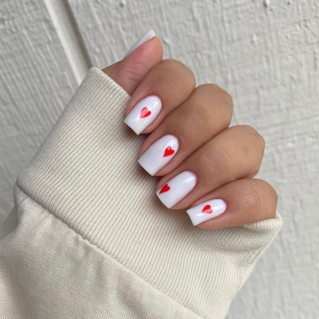 72 Cutest Valentine’s Day Manicure Ideas — Simple White Nails