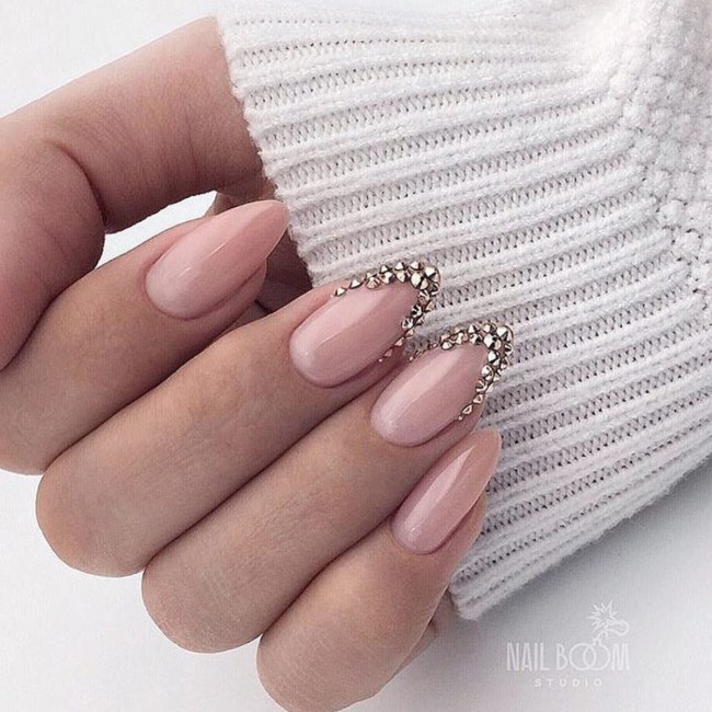 Nude Acrylic Nail Art Designs — 39