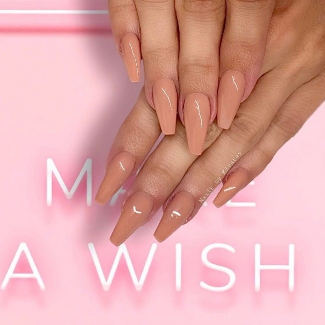 Nude Acrylic Nail Art Designs —