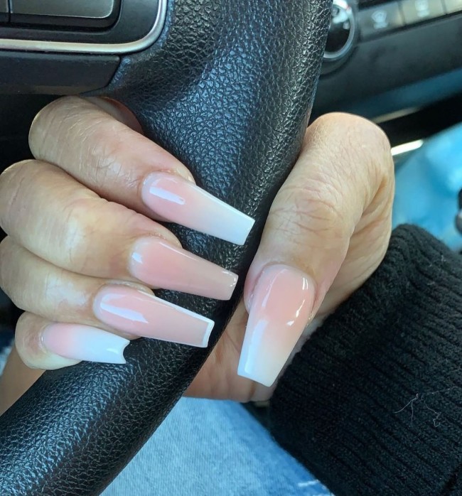 50 Best Prom Nail Designs — Nude Pink Swirl Ombre Nails