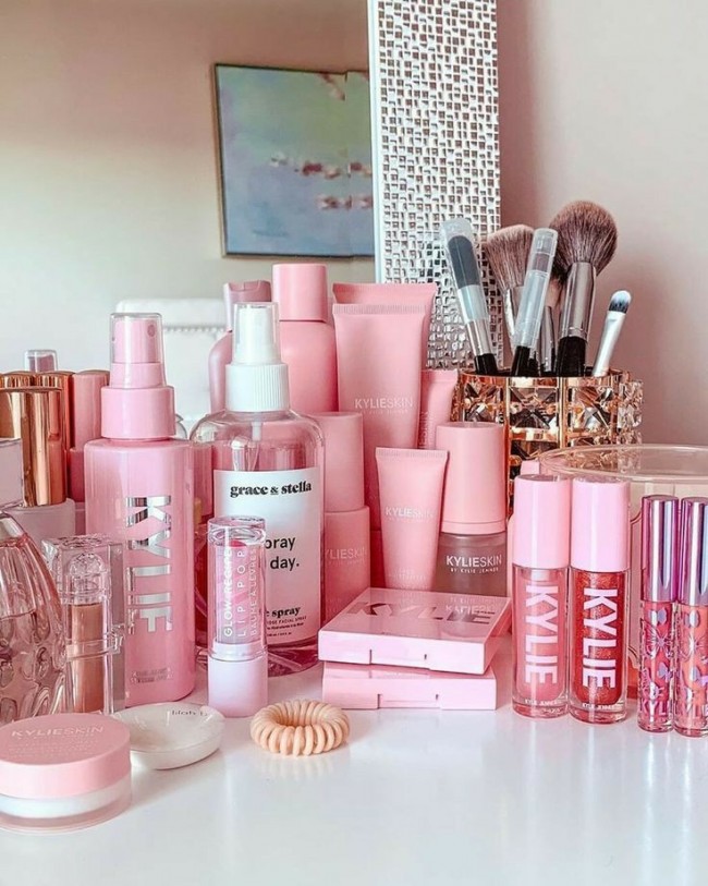 40+ Skin Care Products Aesthetic Ideas — Grace & Stella + Kylie Skincare