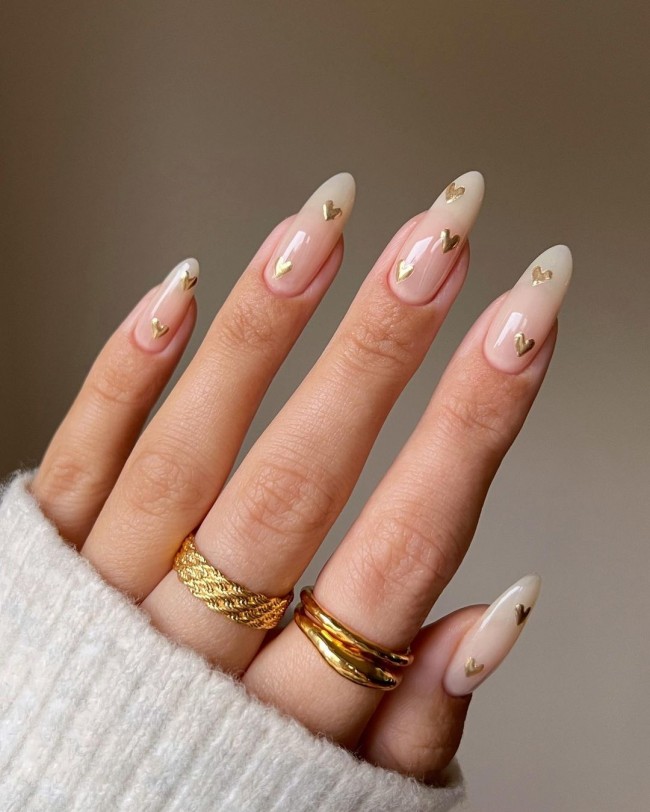 gold heart nails, glam nails, valentines day nails, glamorous nails valentines