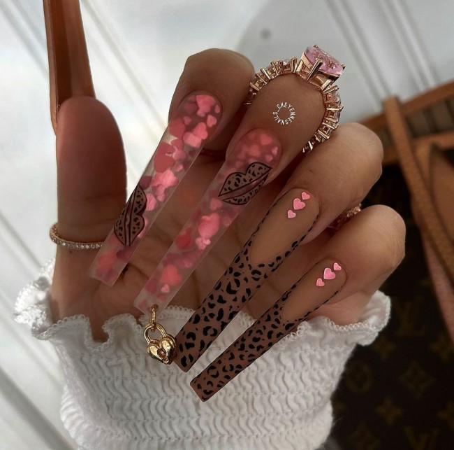 20+ Glam Nail Art Designs For Valentine’s Day — Gold Locket +Leopard Tips + Hearts