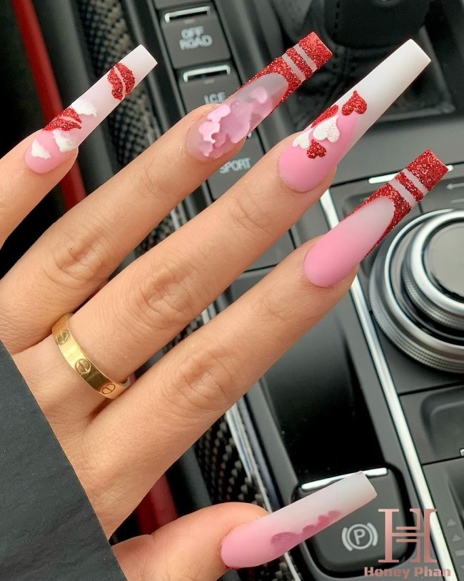 Valentine’s Day Nail Art Designs 2022 : Ombre Pink and Glitter Red Valentine Nails