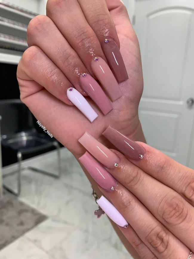 gradient nude nails, nude nail designs with white, nude nails 2022, nude coffin nails, nude acrylic nails