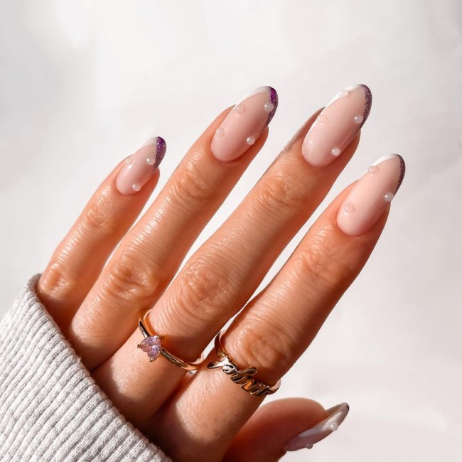 50+ Pearl Nail Art That Are Super Pretty — Pearls with a Twist