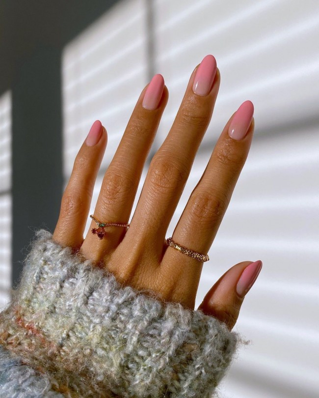 40+ Cute Nail Art Designs To Wear in Spring : Soft Pink Ombre Nails