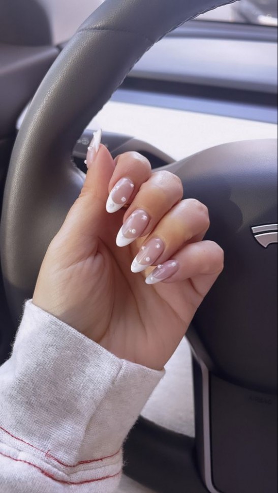 40+ Cute Nail Art Designs To Wear in Spring : Pearl Nail Art