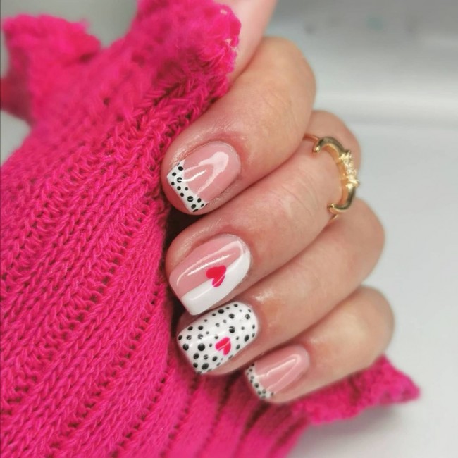 59 Cutest Love Heart Nail Art Designs : Monochrome Nails & Hearts