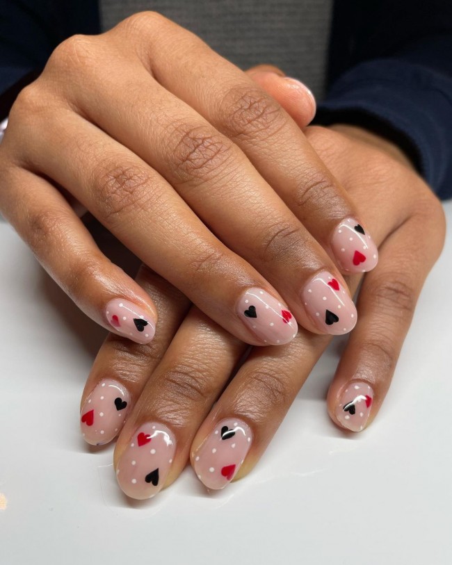 25 Cute Valentine’s Day Nail Designs 2022 : Small Black and Red Gel Nails