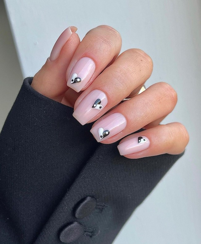 27 Pretty Heart Valentine’s Day Nails : Yin Yang Heart Nails