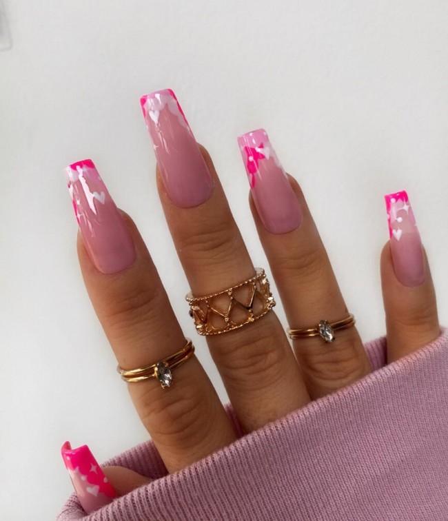 27 Pretty Heart Valentine’s Day Nails : Pink and White Heart Tip Nails