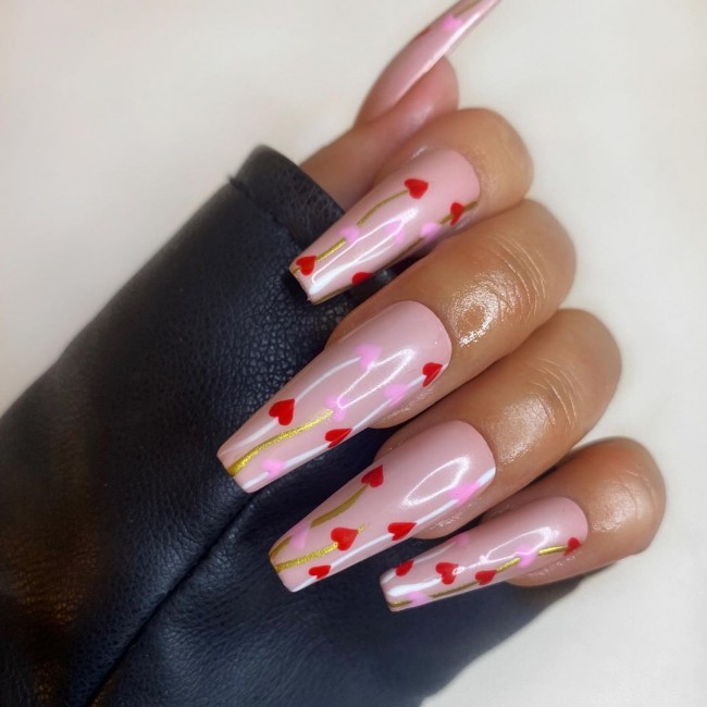 heart nails, valentines day nails, heart nails gold , valentines day nails 2022