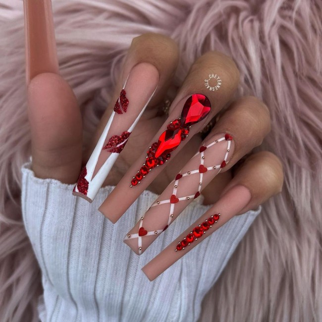 25 Cute Valentine’s Day Nail Designs 2022 : Nude and Red Long Nails