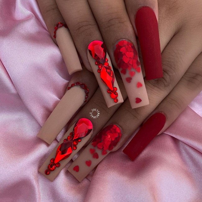 valentine's day nails 2022, valentines day almond nails, valentine nails, valentine nail designa, valentine's day nail tips, valentines nails, heart nails