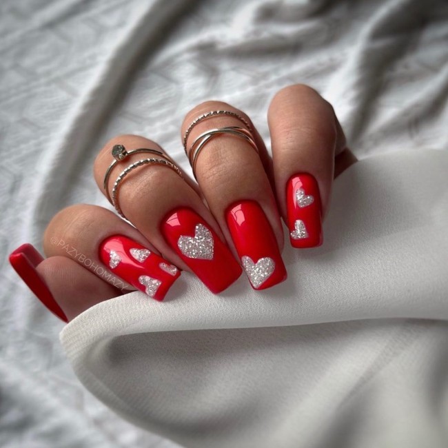 40+Crazy Cute Valentine’s Day Nails — Silver Heart Red Nails