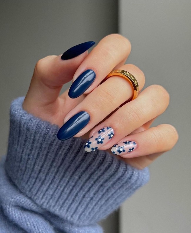 45 Pretty Nail Designs for Spring — Floral Dark Blue Nails