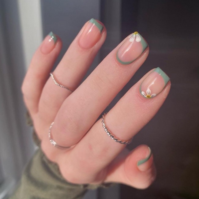 40+ Trendy Flower nail designs 2022 —Reverse French Nails with Flowers