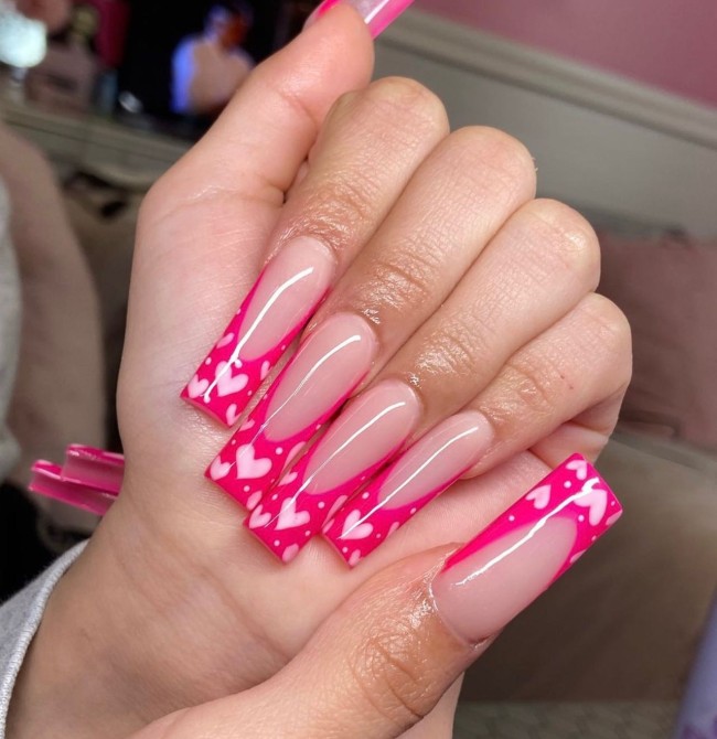 30+Trendy French Tip Nails for Valentines — Hot Pink Tip Nail with Hearts