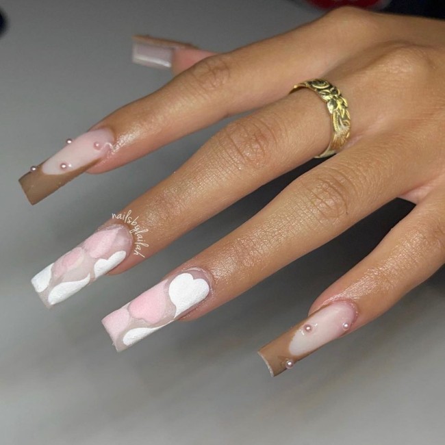 30+Trendy French Tip Nails for Valentines — Brown Tip Nails + Pearls & Hearts