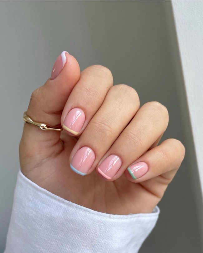 45 Pretty Nail Designs For Spring — Sage And White Short Nails