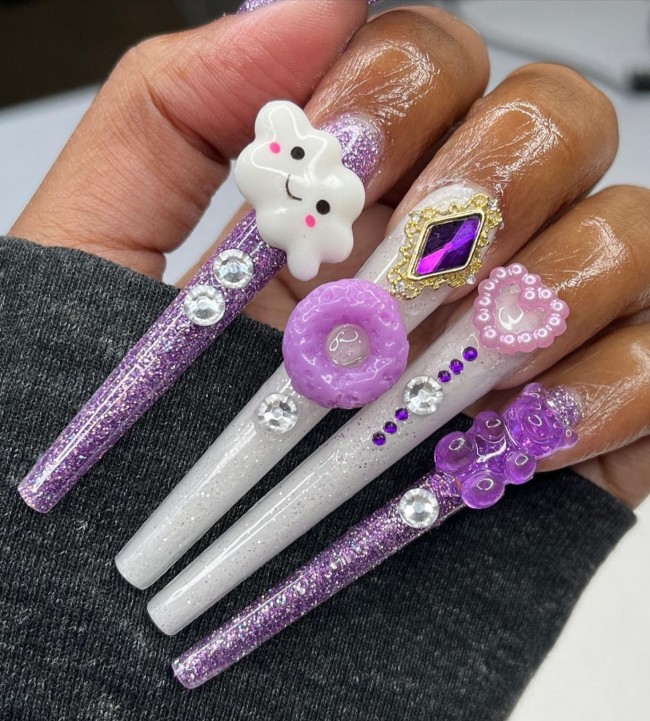 40+ Girly Kawaii Nail Art Designs — Purple and White Long Kawaii Nails