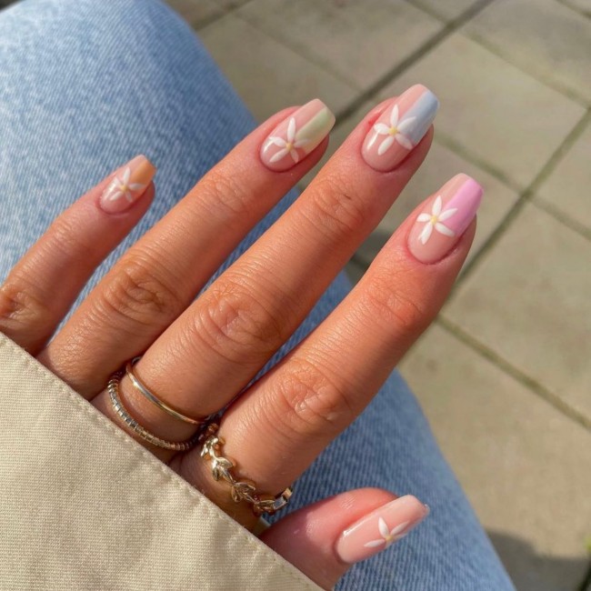 nail art trends 2022, spring nails ,  nails trends 2022, spring nails flower, flower nail art designs, spring nail art designs, nail art designs 2022