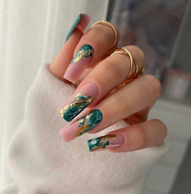 45 Pretty Nail Designs for Spring — Gold & Green Geode Nails